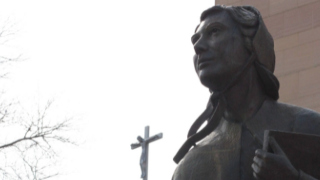 St. Elizabeth Ann Seton statue A photo of St. Elizabeth Ann Seton statue