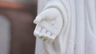 statue-handx320 A photo of a statue